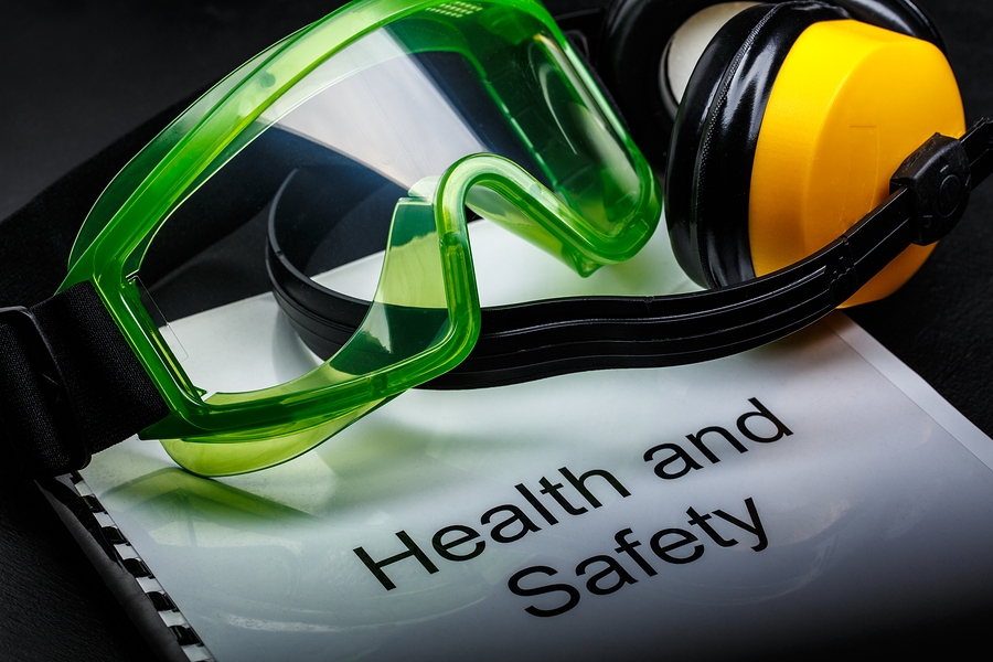 eye-safety-goggles-earphones-optometrists-paarl-oogkundige-marelise-bester-main-road-paarl